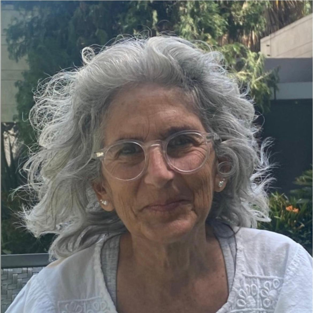 Leonor Missrie: el cuerpo, el pigmento y la conciencia expandida